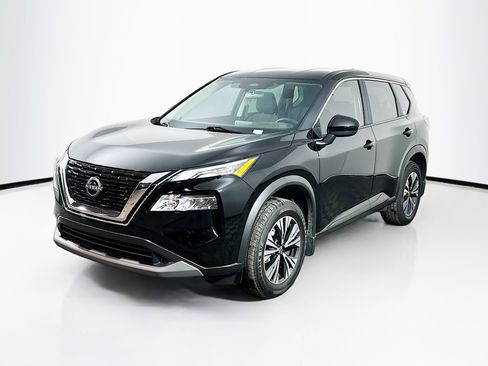 Used 2023 Nissan Rogue SV image 3