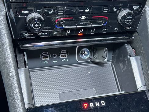 New 2025 Jeep Grand Cherokee L Altitude image 29