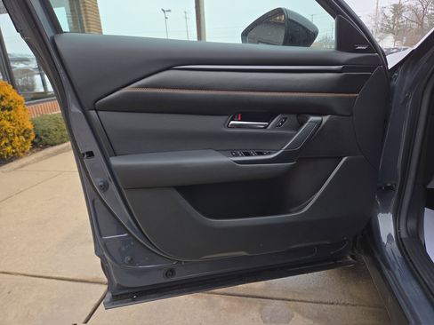 Used 2025 MAZDA CX-50 AWD 2.5 S w/ Weather Package image 15