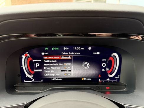 Used 2023 Nissan Pathfinder Platinum image 19