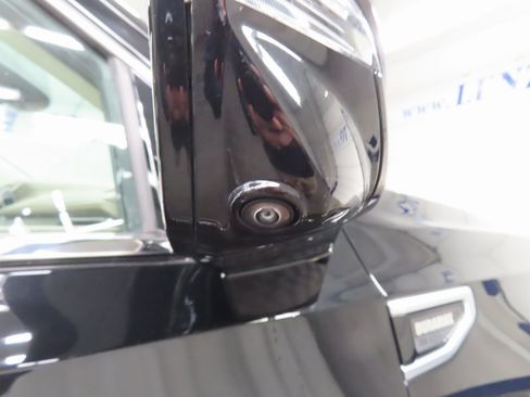 Used 2024 GMC Yukon XL Denali image 51