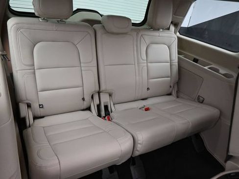 Used 2020 Lincoln Navigator Reserve w/ Luxury Package AWD/4WD image 18