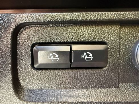 Used 2022 Lincoln Nautilus Reserve w/ Luxury Package image 21