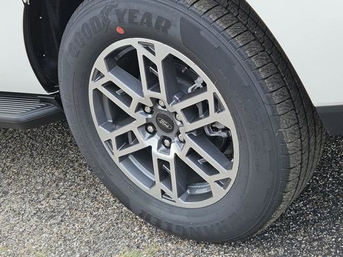 New 2026 Ford Expedition Max Active RWD image 9