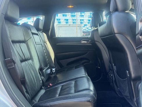 Used 2014 Jeep Grand Cherokee Limited image 9