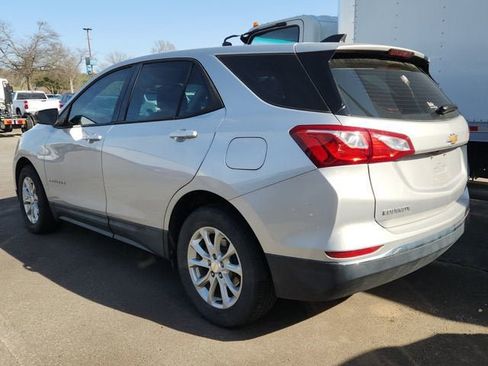Used 2018 Chevrolet Equinox LS image 5