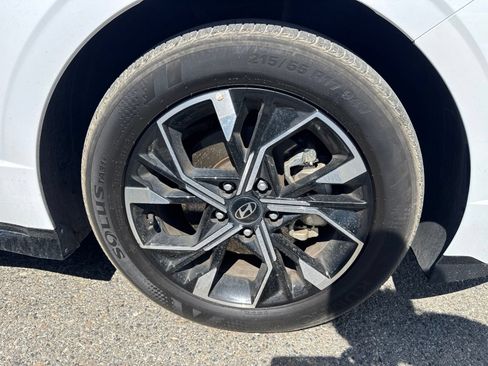 Used 2025 Hyundai Sonata SEL FWD image 4