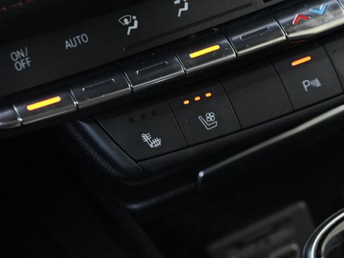Used 2020 Cadillac XT4 Sport FWD image 36