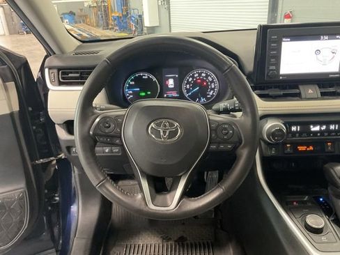 Used 2022 Toyota RAV4 XLE w/ Convenience Package AWD/4WD image 13