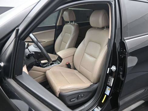 Used 2017 Hyundai Tucson SE Plus w/ Cargo Package FWD image 9