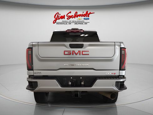 Used 2024 GMC Sierra 2500 AT4 w/ AT4 Premium Plus Package AWD/4WD image 5