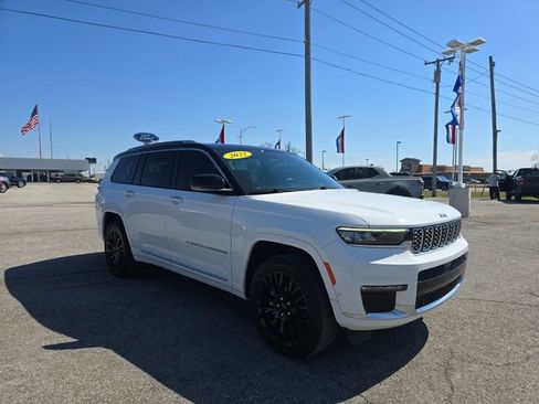 Used 2022 Jeep Grand Cherokee L Summit image 3