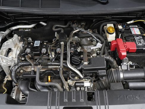 Used 2025 Nissan Kicks S FWD image 30