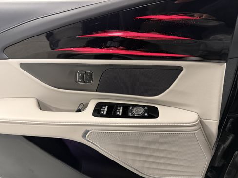 New 2026 Lincoln Nautilus Premier image 22