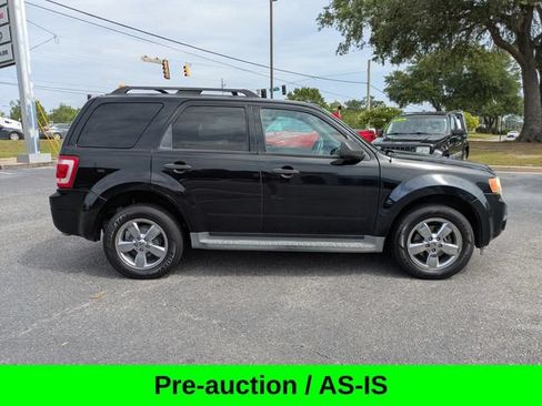 Used 2010 Ford Escape XLT FWD image 3