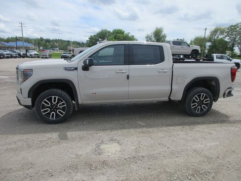 New 2026 GMC Sierra 1500 AT4 AWD/4WD image 11