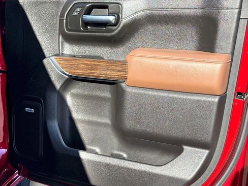 Used 2022 Chevrolet Silverado 1500 High Country image 14