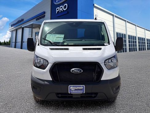 Used 2024 Ford Transit 150 Low Roof RWD image 31