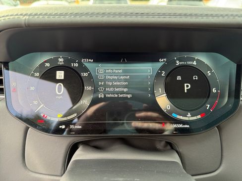 Used 2024 Land Rover Range Rover Long Wheelbase SE image 23