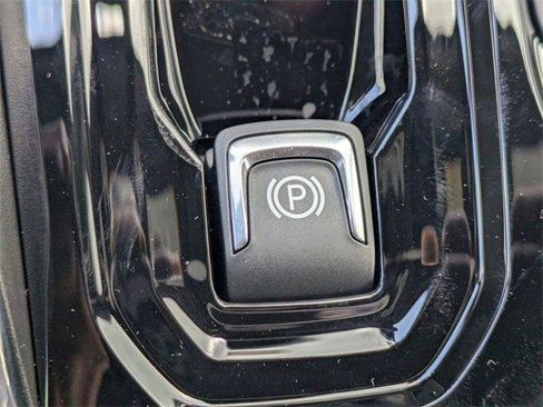 New 2025 GMC Canyon Elevation w/ Convenience Package image 29