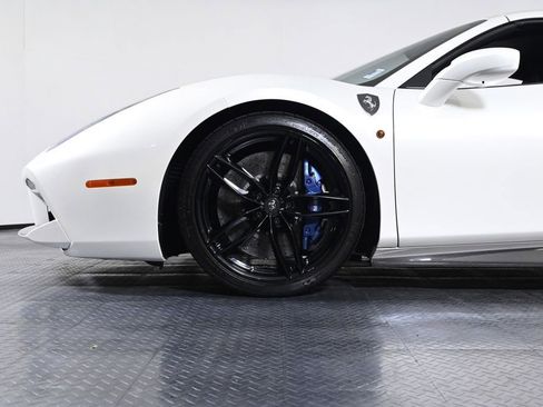 Used 2018 Ferrari 488 Spider RWD image 30