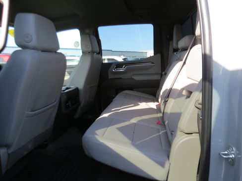 Used 2025 Chevrolet Silverado 1500 RST AWD/4WD image 15