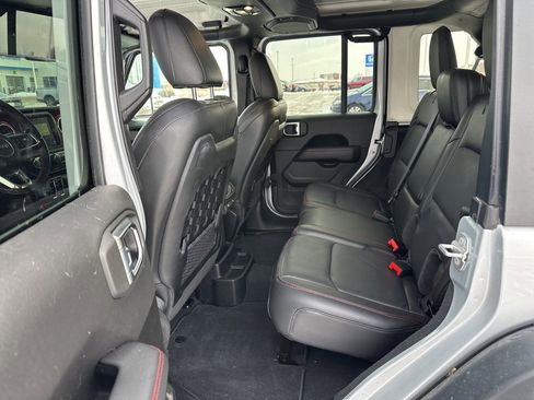 Used 2022 Jeep Wrangler Unlimited Rubicon w/ Xtreme Recon 35" Tire Package image 4