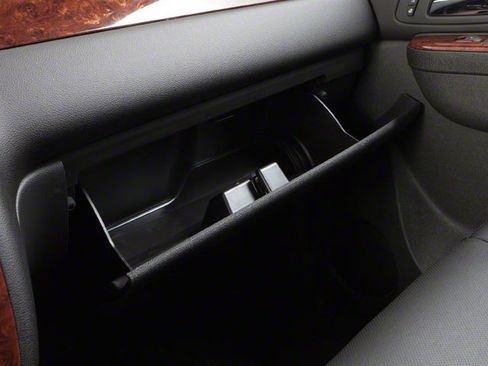 Used 2013 Chevrolet Suburban LTZ AWD/4WD image 18