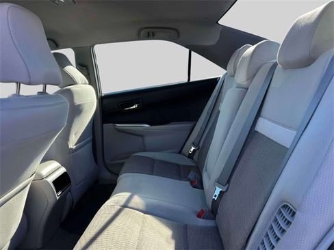 Used 2013 Toyota Camry LE image 15