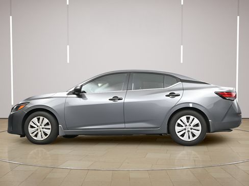 Used 2025 Nissan Sentra S FWD image 26