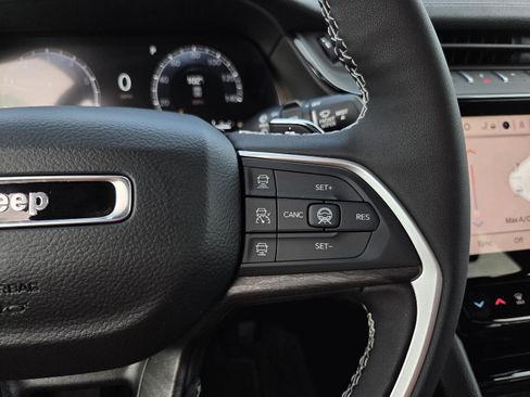 New 2026 Jeep Grand Cherokee Altitude RWD image 20