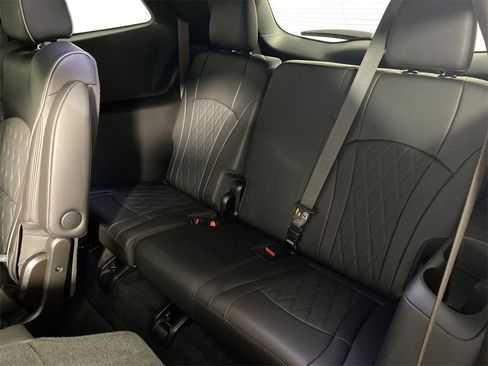 Used 2022 Buick Enclave Avenir w/ Avenir Technology Package image 24