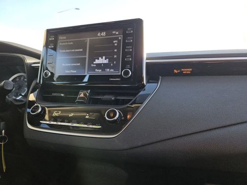 Used 2021 Toyota Corolla LE image 13