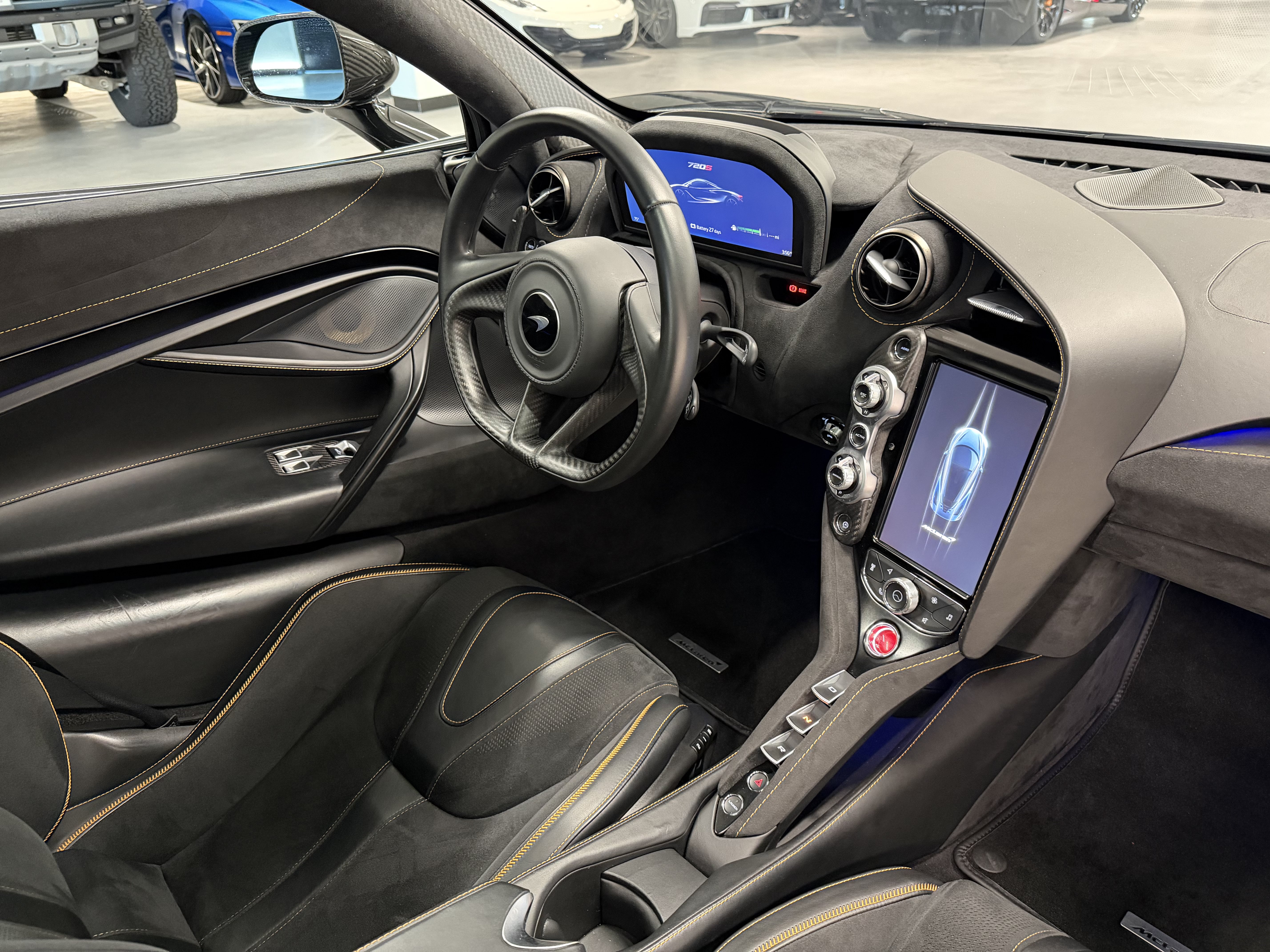 Used 2020 McLaren 720S Performance RWD image 18