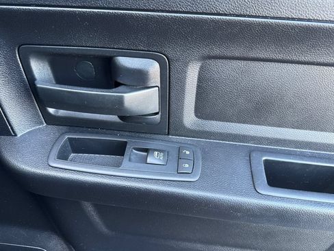 Used 2016 RAM 1500 Express AWD/4WD image 19