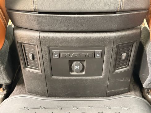 Used 2017 RAM 1500 Laramie Longhorn AWD/4WD image 16
