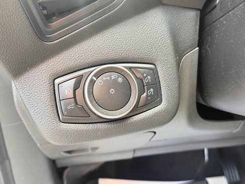 Used 2019 Ford Escape SE FWD image 10