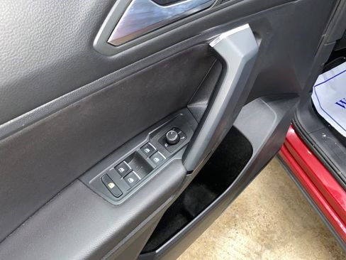 Used 2019 Volkswagen Tiguan SE image 10