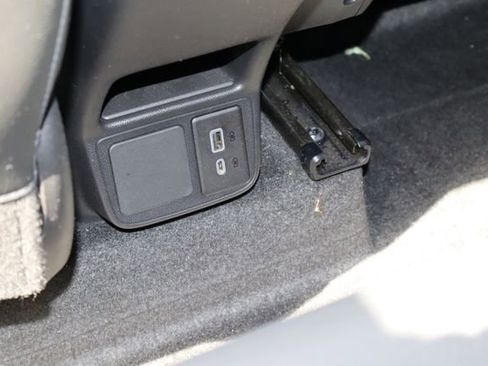 Used 2020 Buick Encore GX Select w/ Sport Touring Package FWD image 17