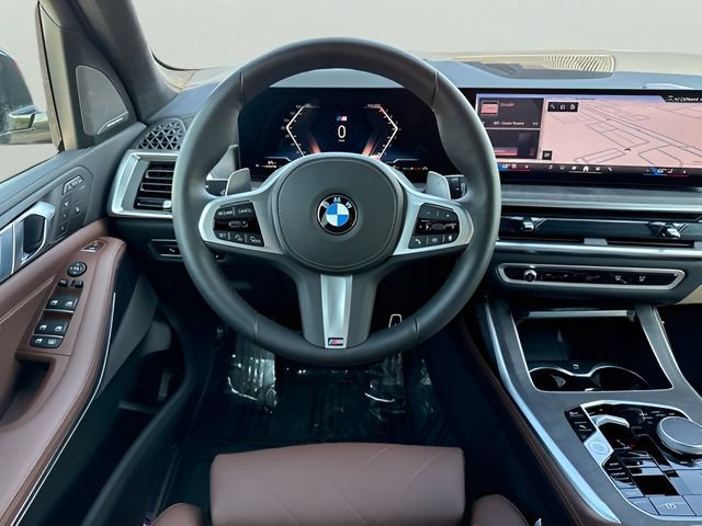 Used 2027 BMW X7 xDrive40i w/ M Sport Package AWD/4WD image 13