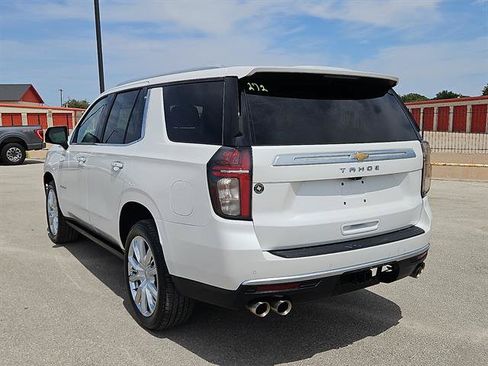 Used 2022 Chevrolet Tahoe High Country AWD/4WD image 3