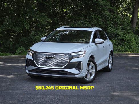 Used 2026 Audi Q4 e-tron Premium w/ Convenience Package AWD/4WD image 1