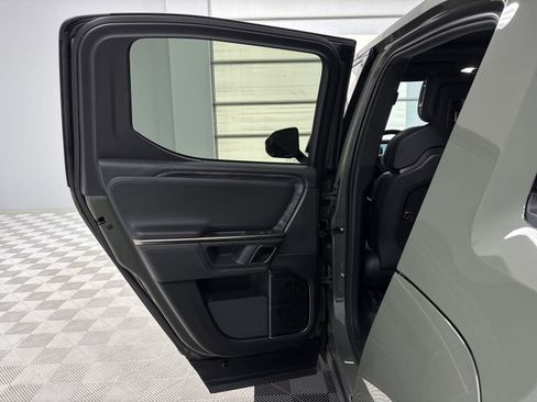 Used 2022 Rivian R1T Launch Edition image 18