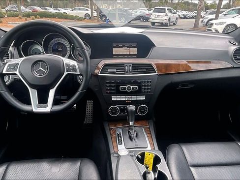 Used 2014 Mercedes-Benz C 250 Sedan image 16