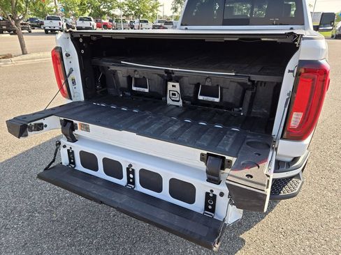 Used 2021 GMC Sierra 3500 Denali w/ Denali Ultimate Package AWD/4WD image 10