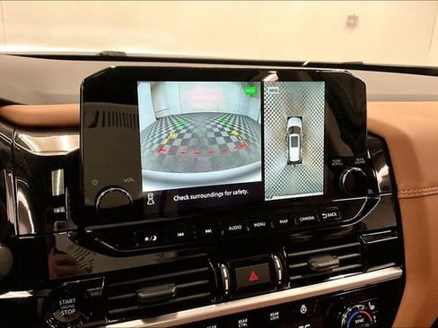 New 2025 Nissan Pathfinder Platinum w/ Lighting Package (N93) image 25