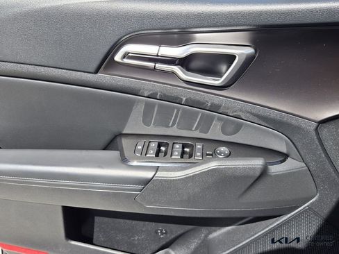 Certified 2023 Kia Sportage EX image 24