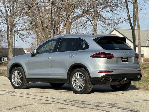 Used 2016 Porsche Cayenne image 3