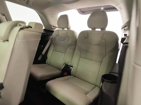 Used 2018 Volvo XC90 T6 Inscription w/ Convenience Package AWD/4WD image 12