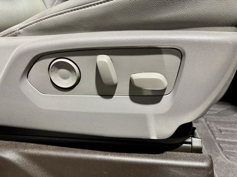 Used 2023 GMC Sierra 1500 SLT w/ SLT Premium Package image 17